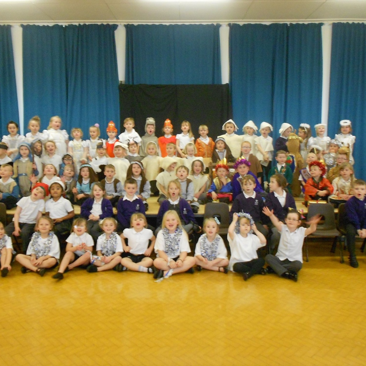 Skegness Infant Academy Lots of lovely Angels at Christmas in Year 1!